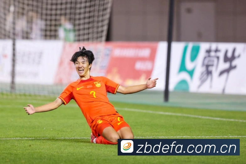 恩纳瓦尔引领球场风潮展现非凡技巧与战术智慧